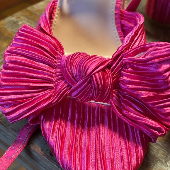 Vibrant Pink Bow Heels - Picture 3 of 5